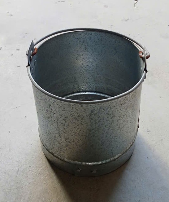 Gáo Múc Nước Mưa ( Chiếc )
