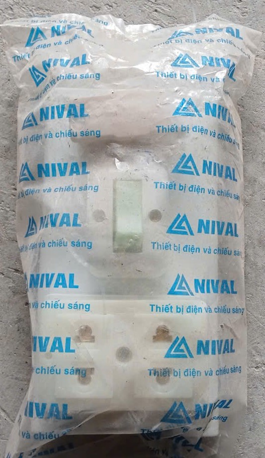 Ổ Cắm + Công Tắc + Cầu Chì